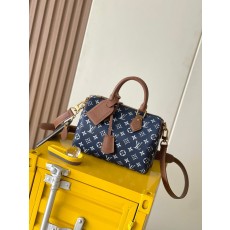 딥 블루 클래식 핸드백 001-245703