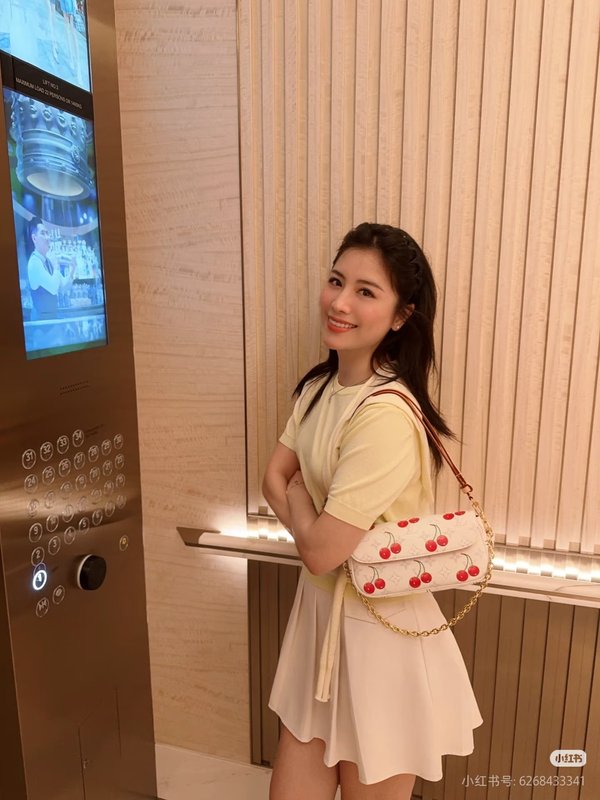 루이비통 체인백 아이비 001-245718