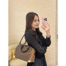 모노그램 숄더백 001-245731