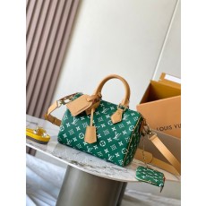 루이비통 그린 모노그램 숄더백 001-245788