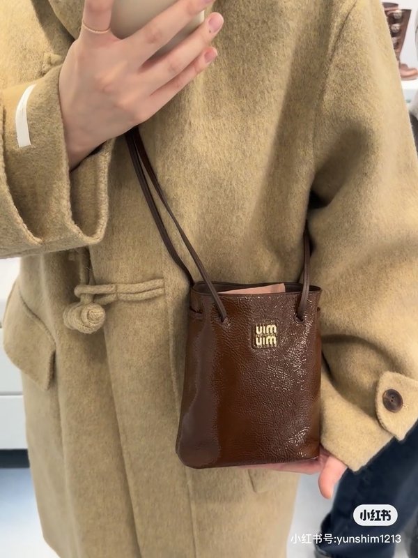 레트로 브라운 숄더백 001-245890