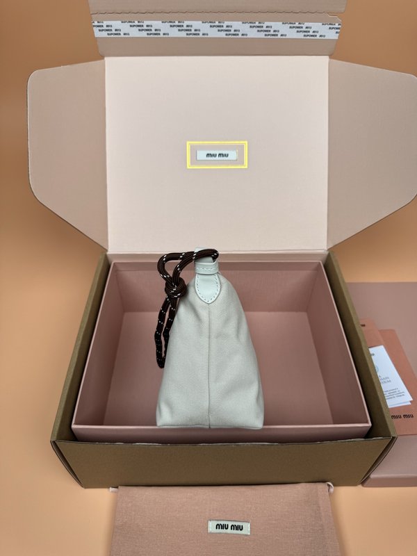 나파 가바딘 텍스처 자수 로고 미니백 001-245922