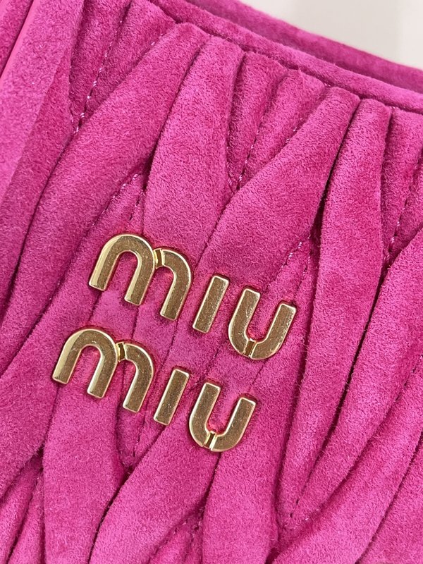 미우미우 스웨이드 가죽 핸드백 빈티지 마감 001-245959