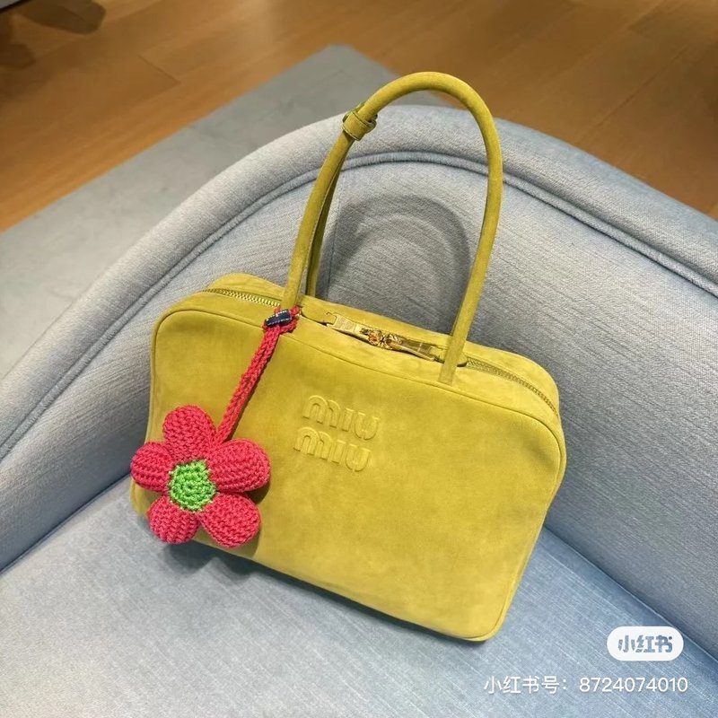 미우미우 여성 토트백 001-245968
