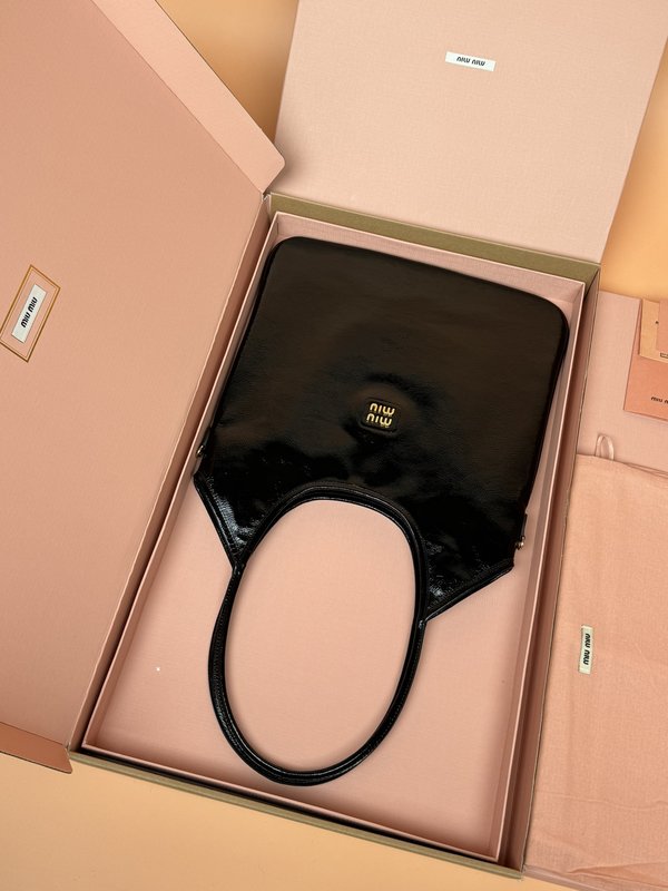 블랙 나플랙 양가죽 토트백 001-245997