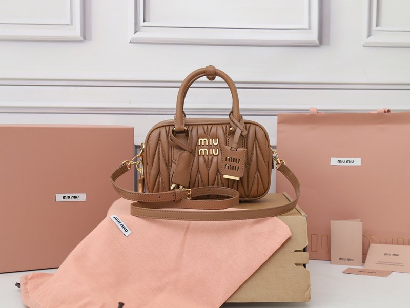 M 브랜드 빈티지 볼링백 001-246061