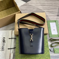 구찌 네이비 버킷백 001-246365