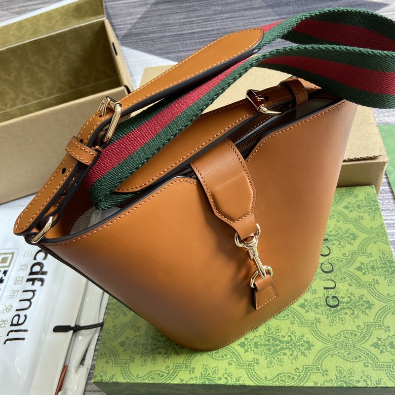 구찌 라이트브라운 버킷백 001-246367