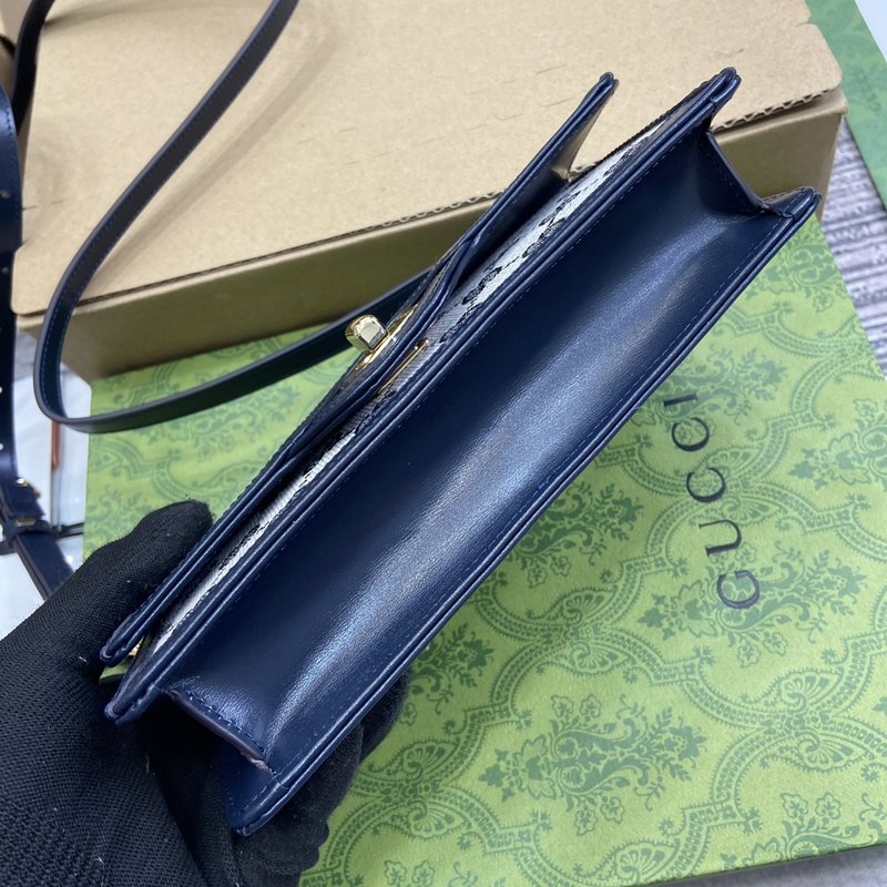 구찌 클래식 모노그램 핸드백 001-246489