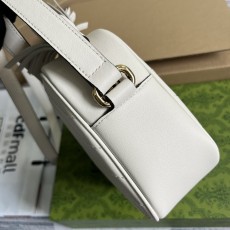 구찌 화이트 엠보싱 로고 핸드백 숄더백 001-246546