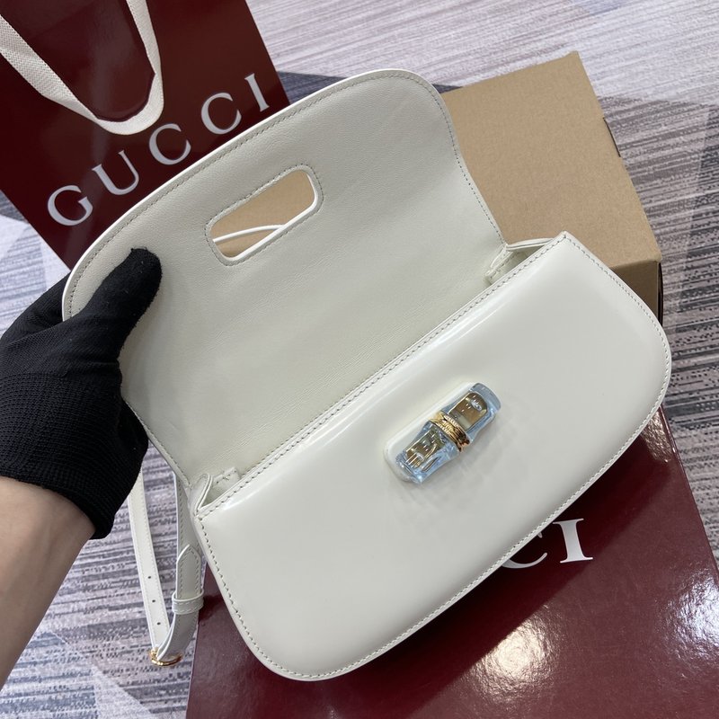 구찌 신상 화이트 양피 안감 여성 핸드백 001-246852