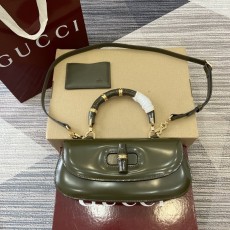 구찌 포레스트 그린 양피 안감 핸드백 001-246856