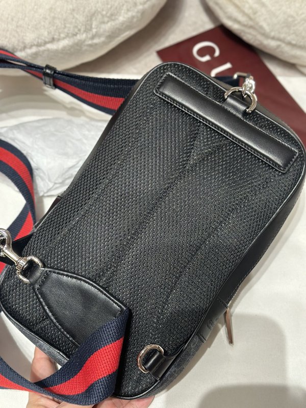 구찌 클래식 체크 남성 숄더백 001-247361