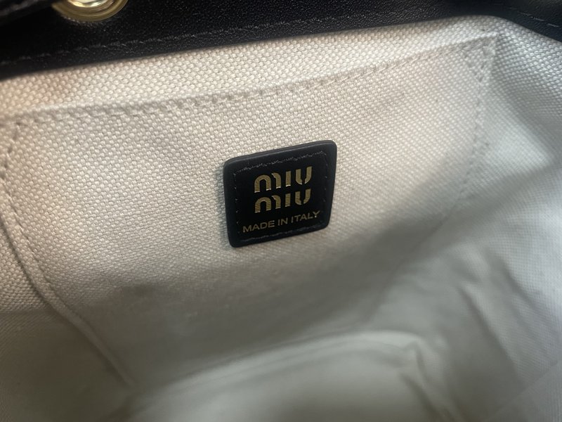 소牛皮 멀티포켓 백팩 001-247435