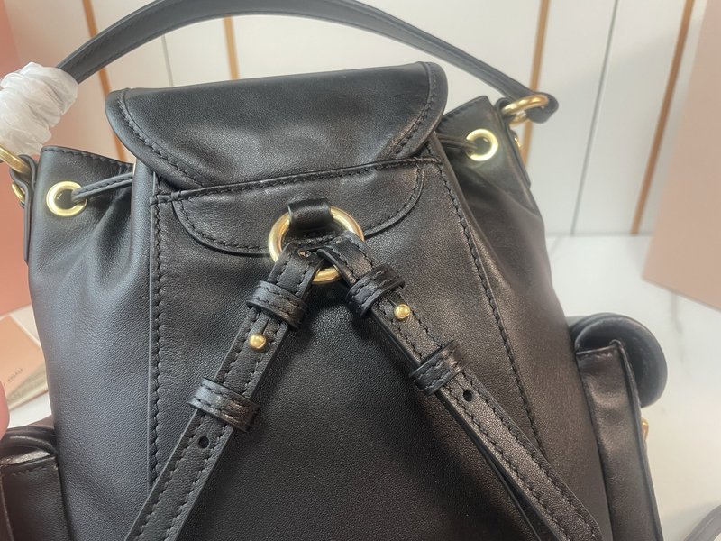소牛皮 멀티포켓 백팩 001-247435