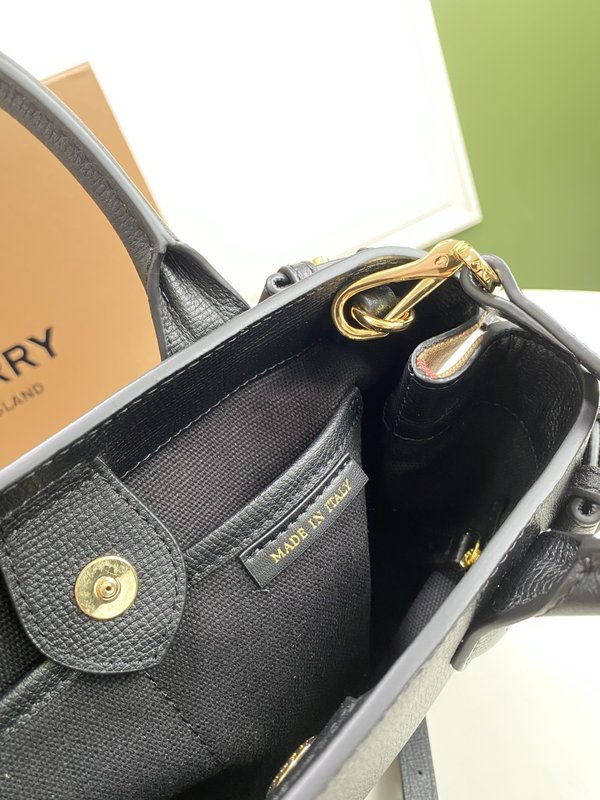 버버리 하우스 체크 토트백 001-247745