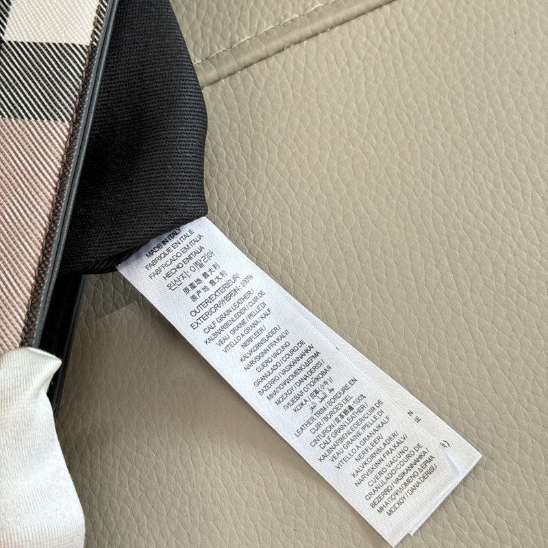 버버리 클래식 체크 메신저백 001-247776