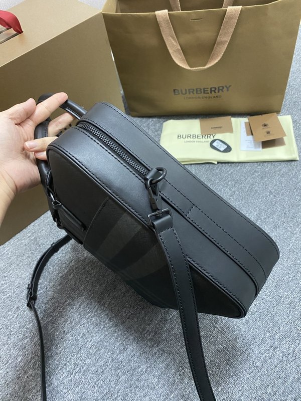 버버리 체크 가죽 브리프케이스 001-247893