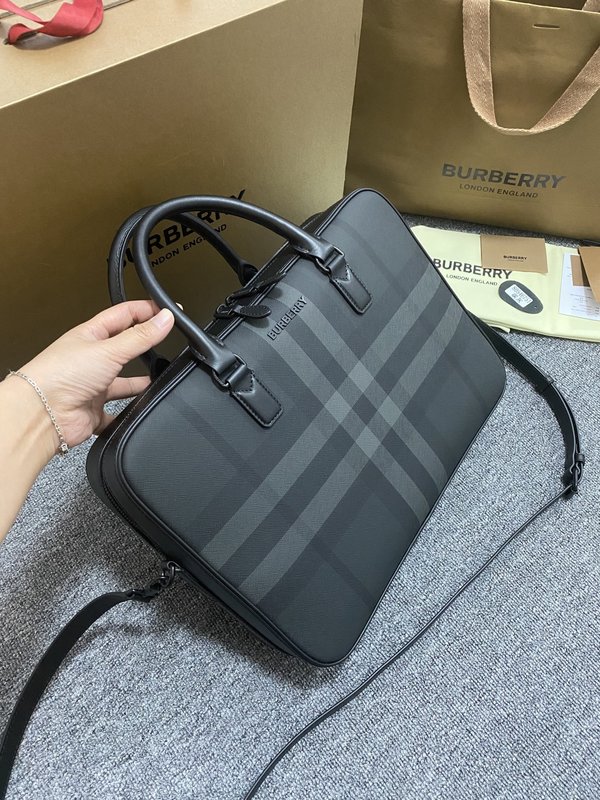 버버리 체크 가죽 브리프케이스 001-247893