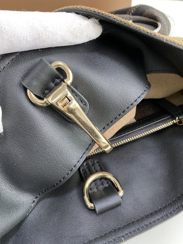 버버리 황마 캔버스 컬러 블록 호보백 001-247899