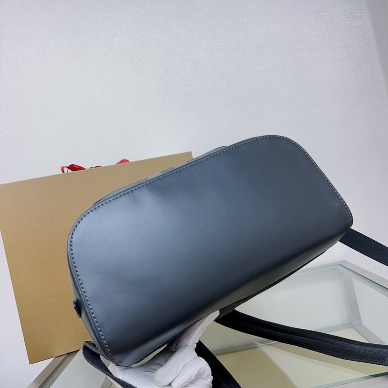 버버리 클래식 체크 백팩 001-247912