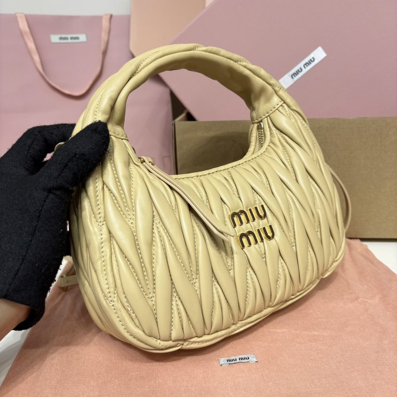 미우미우 마테라세 미니 핸드백 001-248289