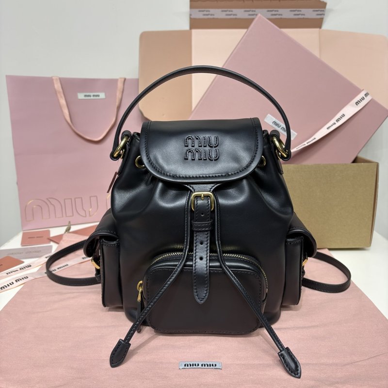 MIU 아카데미 스타일 소가죽 백팩 001-248326