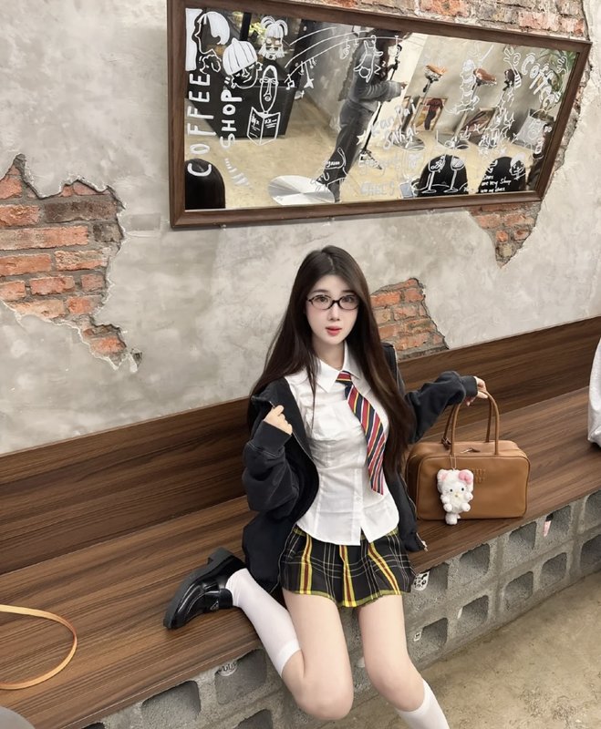 미우미우 걸스 스타일 패션 핸드백 001-248367