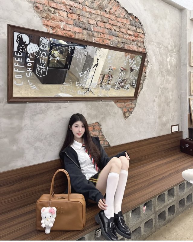 미우미우 걸스 스타일 패션 핸드백 001-248367
