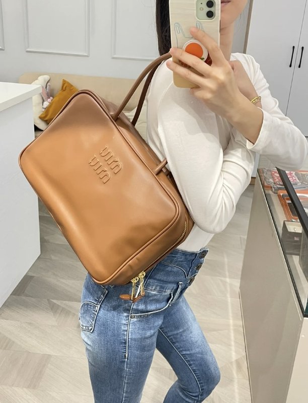 미우미우 카라멜 빈티지 볼링 백 001-248368