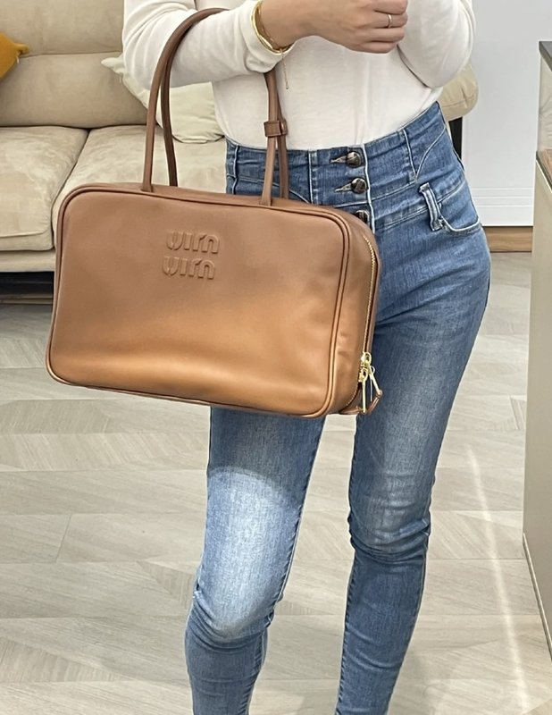 미우미우 카라멜 빈티지 볼링 백 001-248368