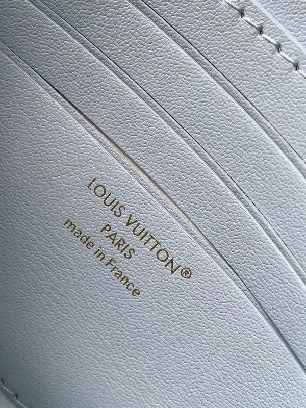 루이비통 블룸 시리즈 체인 더백 001-248783