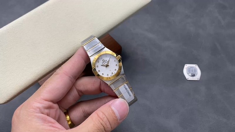 오메가 컨스텔레이션 여성용 쿼츠 시계 001-248961