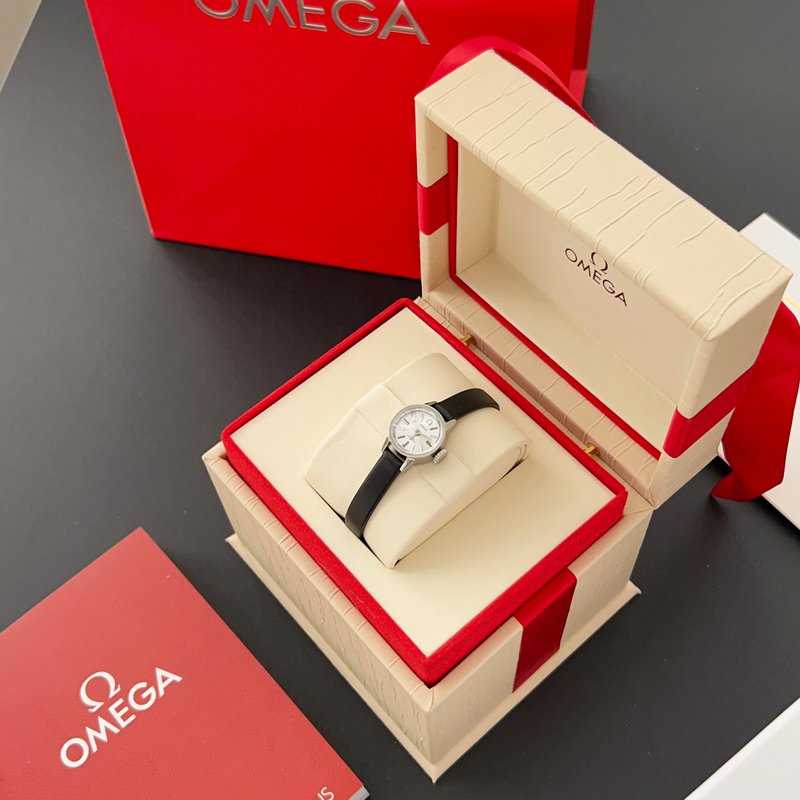 오메가 데빌 미니 다이아몬드 컷 시계 001-249113