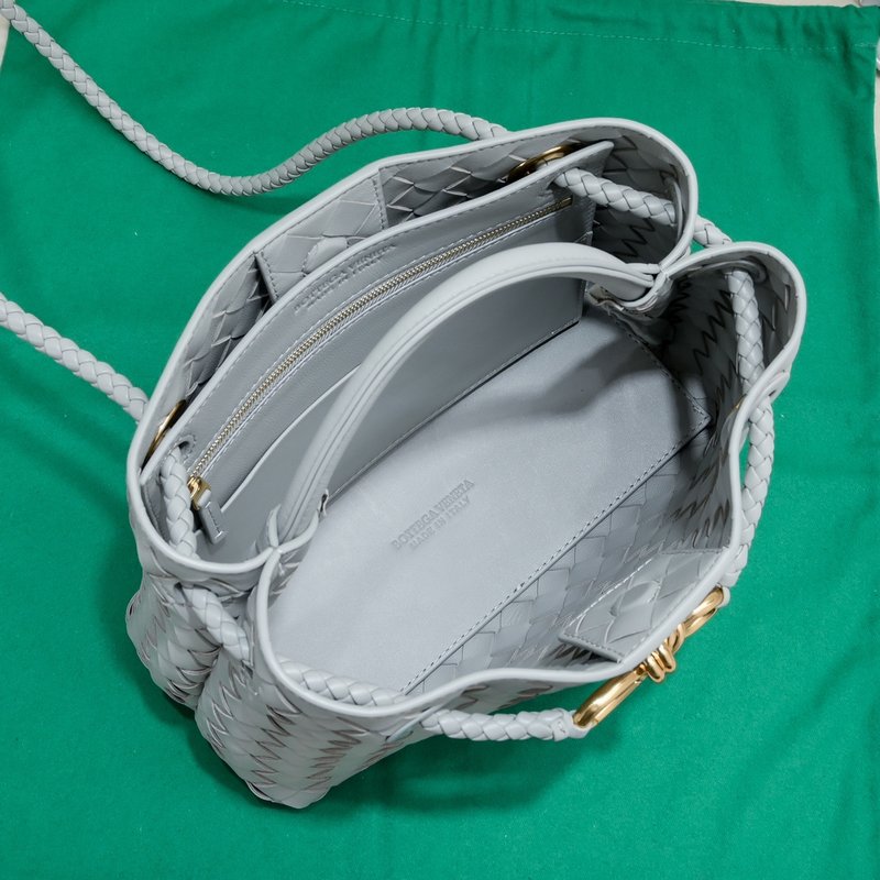 인트레치아토 가죽 미니 토트백 숄더스트랩 001-249475