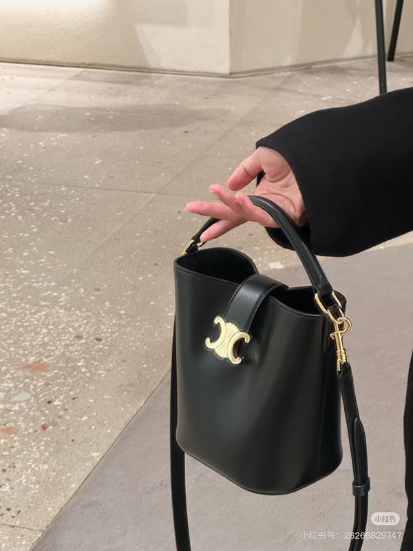 셀린느 블랙 핸드백 001-249567