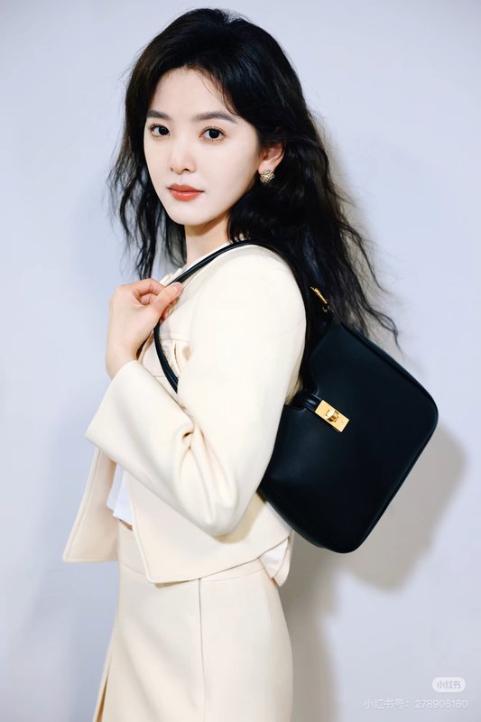 셀린 카밀 파리 우아하고 캐주얼한 숄더백 001-249629