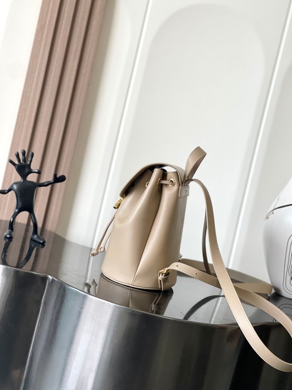 셀린 BONNIE 스무스 카프스킨 백팩 001-249692