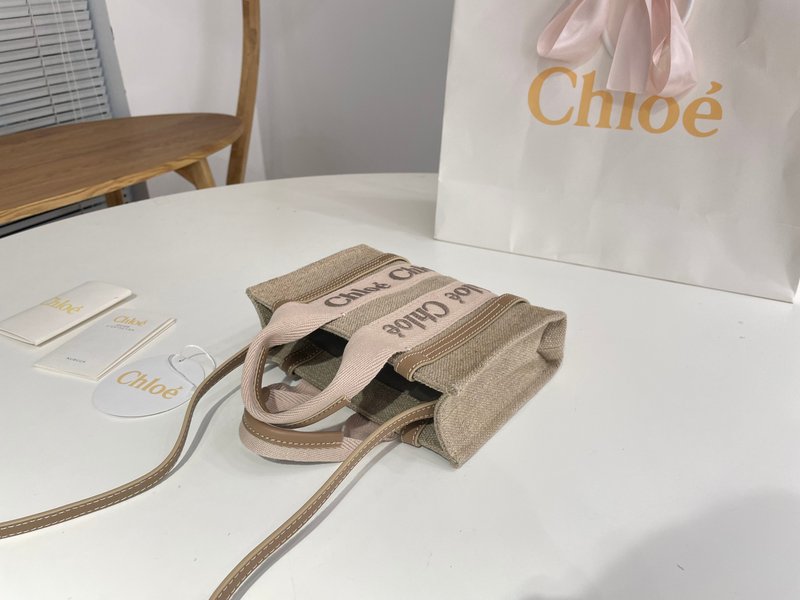 클로에 우디 미니 토트백 001-249795