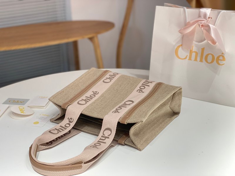 클로에 우디 패밀리 토트백 카민핑크 001-249797
