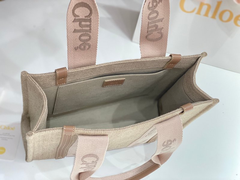 클로에 우디 패밀리 토트백 카민핑크 001-249797