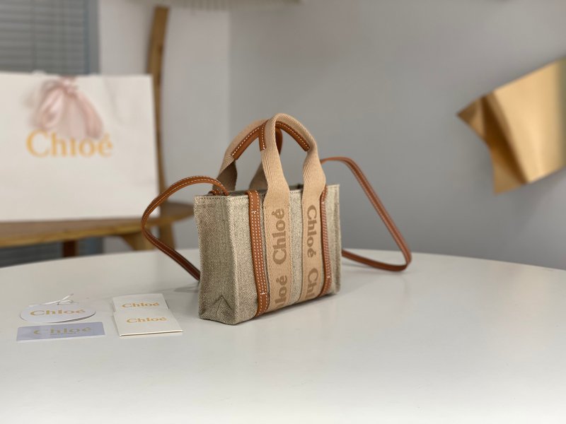 클로에 우디 토트백 티브라운 미니 001-249811