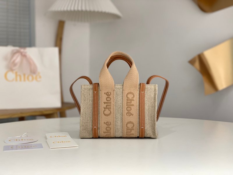 클로에 우디 토트백 티브라운 미니 001-249811