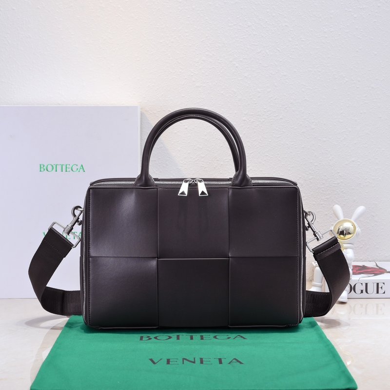 초콜릿 브라운 핸드백 001-250124