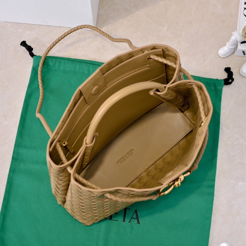 안디아모 웨이브 백 양가죽 숄더백 001-250205