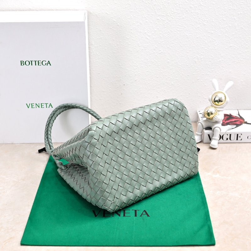안디아모 패러슈트 가죽 핸드백 001-250246