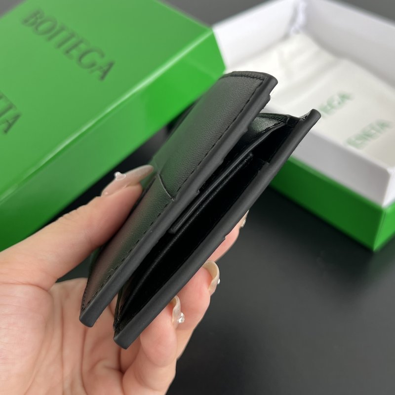 인트리카토 더블폴드 지갑 동전주머니 001-250298