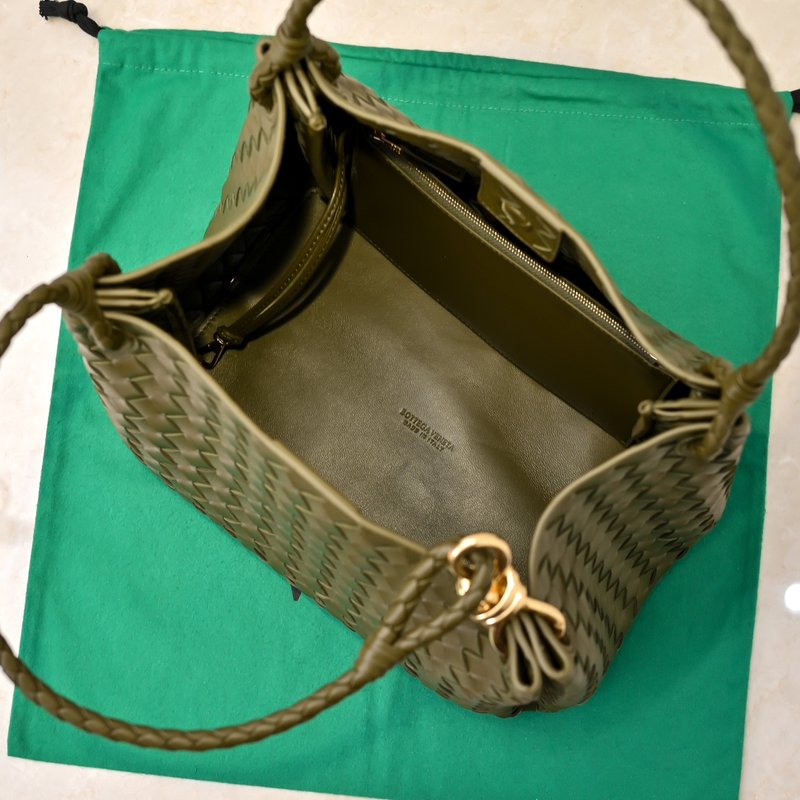 안디아모 패러슈트 가죽 토트백 001-250374
