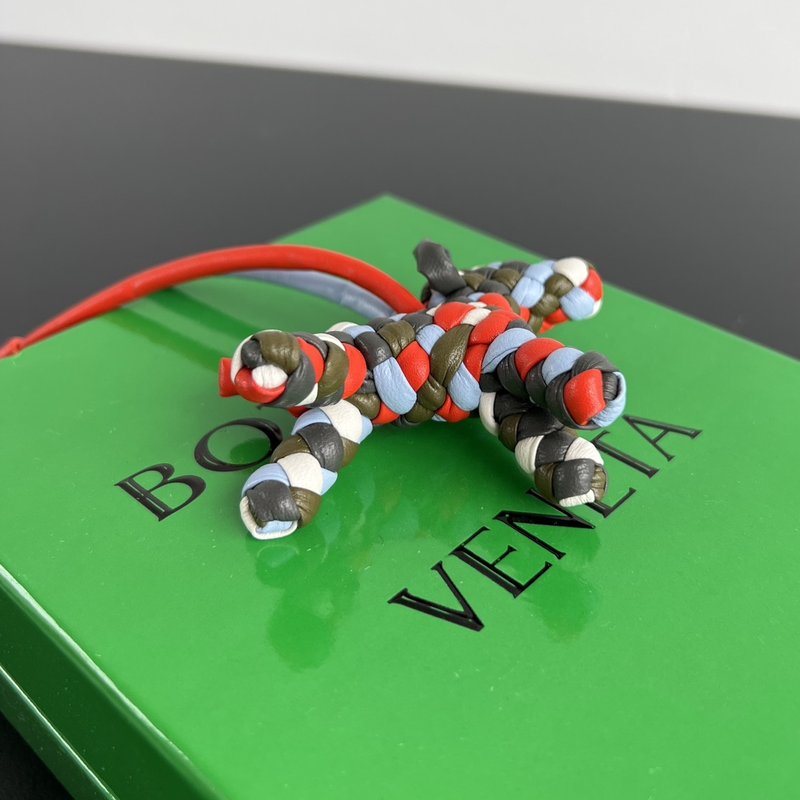 BV 편직 강아지 키링 양가죽 가방 장식품 001-250377