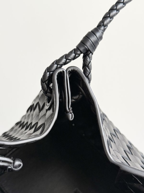 중형 파라슈트 디자인 핸드백 001-250390